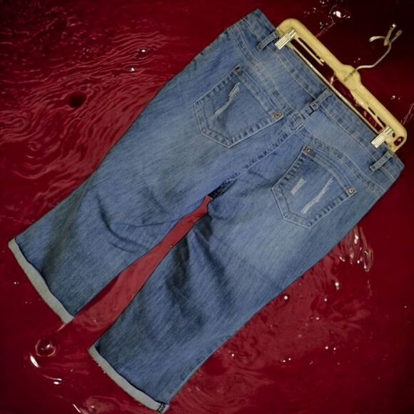 INDIGO THREAD CROP JEANS SIZE 14 Distressed - Picture 2 of 10
